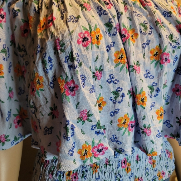 Nobo Floral Off-Shoulder - Picture 2 of 5